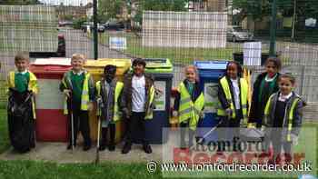 Ilford Farnham Green kids litter pick for Blue Planet topic - Romford Recorder