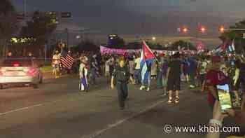 Protesters in support of Cubans disrupt Houston traffic - KHOU.com