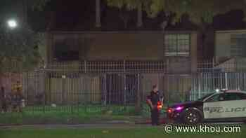 At least 3 hurt in southwest Houston apartment fire - KHOU.com
