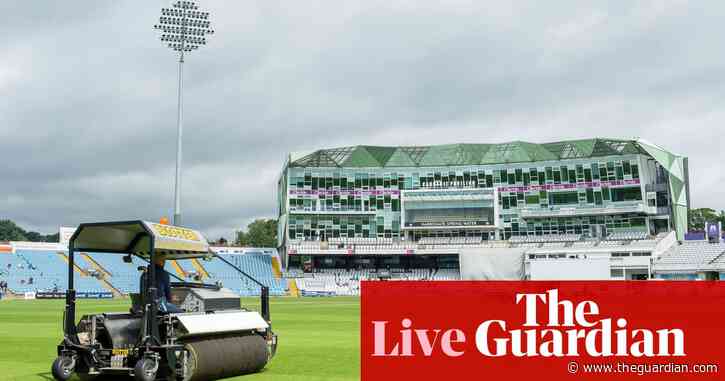 County cricket: Surrey v Somerset, Roses abandoned and more – live!
