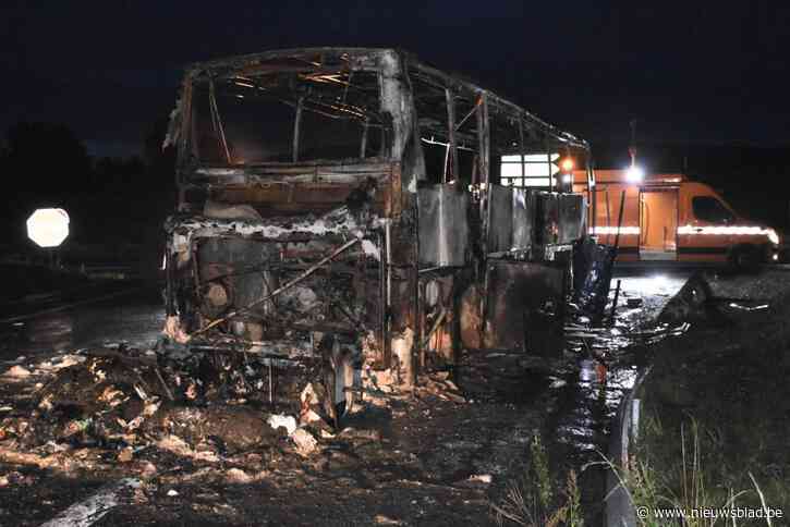 Tieners stuurden al vóór Sporta-bus uitbrandde paniekerige berichten naar ouders: “We zwalpen over de pechstrook”