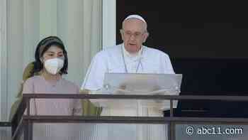 Pope Francis returns to Vatican 10 days after surgery