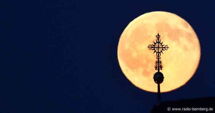 Im Corona-Jahr deutlich weniger Kirchenaustritte in Bayern