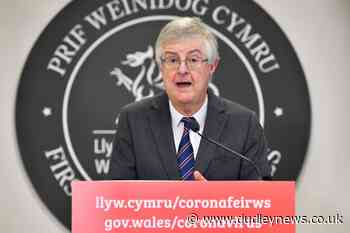 Face masks to remain mandatory in Wales as restrictions ease - Dudley News
