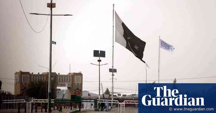 Taliban claim Afghan border crossing with Pakistan in major gain