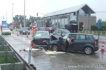 Drie gewonden bij zware klap op Knokkebaan - Het Nieuwsblad
