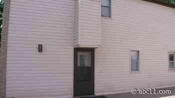 Woman rescued after notes she left inside bathrooms hinted police to her abductor