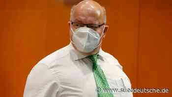 Altmaier fährt im Urlaub an der Saar Rad und gönnt sich Eis - Süddeutsche Zeitung