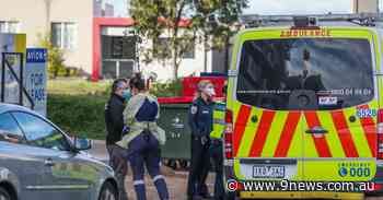 Melbourne lockdown fears loom as mask rules return - 9News