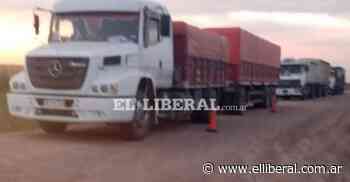 Palo Negro: Camiones cargados con soja pretendían eludir controles fiscales y policiales - El Liberal Movil - El Liberal Digital