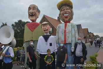 Reuzenfamilie steelt de show tijdens wijkfeest