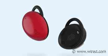 These Headphones Translate Foreign Languages on the Fly