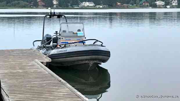 Man believed to have drowned while rescuing child from lake outside Edmonton