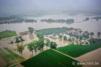 Video: zo ziet de wateroverlast in Limburg er vanaf boven ...