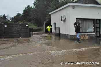 Beek wordt rivier van 10 meter breedte en zet dorpscentrum onder water - Het Nieuwsblad