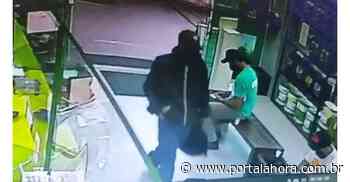 Bandido armado rouba posto de combustíveis em Imbituba, rende funcionários e obriga clientes a se deitarem no chão durante o assalto - Portal AHora