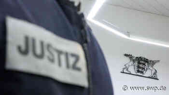 Prozess in Ulm: Rentner hortet Kriegswaffen in Haus und Garage - SWP