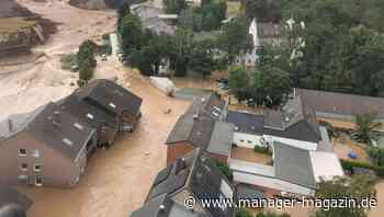 Flutkatastrophe: Bundeskanzlerin Angela Merkel verspricht Flutopfern Hilfen