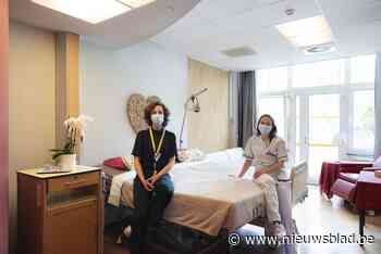 Oigo financiert ‘koppelbed’ in UZ: “Nog eens samen kunnen slapen betekent erg veel voor mensen die op sterven liggen”