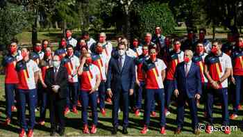 Pedro Sánchez y los Reyes despiden al equipo español antes de volar a Tokio - AS