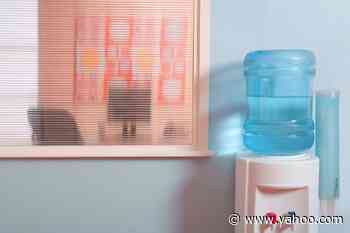 If Your Social Anxiety Flares Up at Work, Keep These Tips in Your Back Pocket - Yahoo Lifestyle