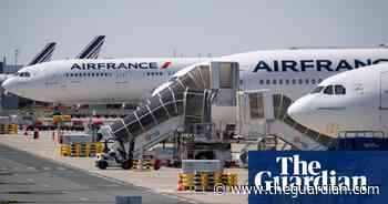 Quarantine to remain for vaccinated UK travellers returning from France - The Guardian