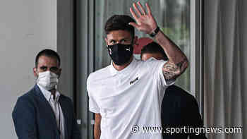 Giroud arrives in Italy for AC Milan medical ahead of €2m move from Chelsea - Sporting News