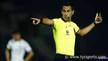 Insólito debate en la Copa Libertadores entre Tello y el VAR - TyC Sports