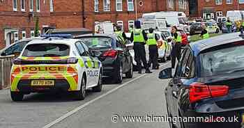 Weapons, 'heroin' and cash seized during police raid in Dudley as five arrested - Birmingham Live
