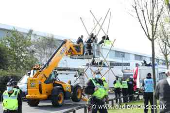 Extinction Rebellion protesters found guilty over printing press blockade - Dudley News