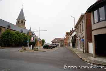 Kinderen kunnen voortaan marktplein veiliger oversteken - Het Nieuwsblad