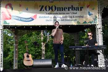 Dries De Vis zingt op <I>ZOOmerbar</I>