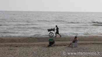 Il lungomare di Ardea ostaggio del degrado: ambulanti e abitazioni abusive tra le dune - Il Faro Online - Il Faro online