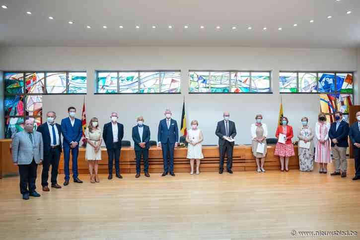 Gemeente reikt eretekens uit