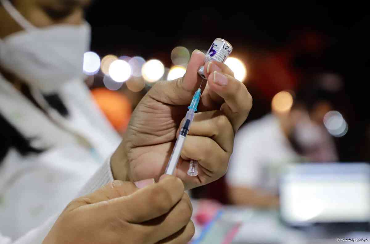 Hospital de Lambaré registró gran concurrencia de personas para recibir la vacuna anticovid | - ip.gov.py