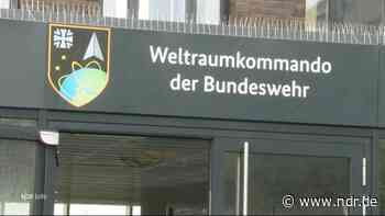 Weltraumkommando der Bundeswehr nimmt Dienst in Kalkar auf - NDR.de