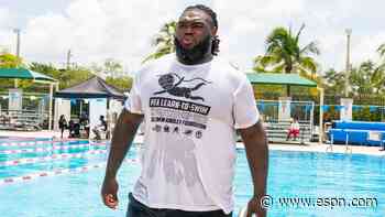 Lifeguard-turned-Miami Dolphins guard schooling Florida's youth on water safety