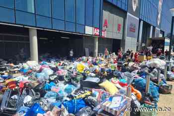 Indrukwekkende hoop goederen bij harde kern Antwerp: “Goed voor twaalf trucks richting Luik” - Gazet van Antwerpen