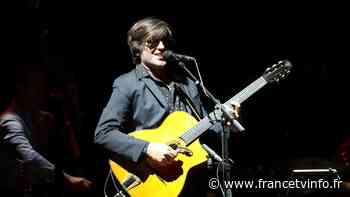 Thomas Dutronc promène son esprit de fête et son swing au Nice Jazz Festival - Franceinfo