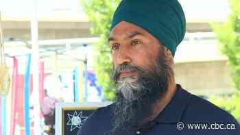 Jagmeet Singh pledges a diversified economy during Calgary visit