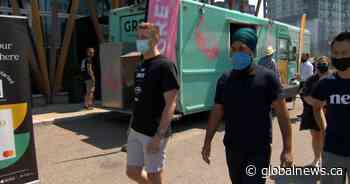 NDP leader Jagmeet Singh promises economic diversity in first stop on Alberta tour