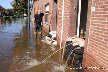Niveau Velpe aan het dalen: “Tijd om water uit huis te pompen en schoon te maken”