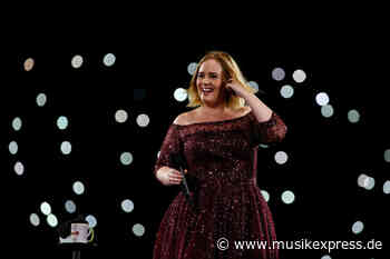 Adele zitiert nach England-Sieg die britische „Three Lions“-Fußballhymne - Musikexpress