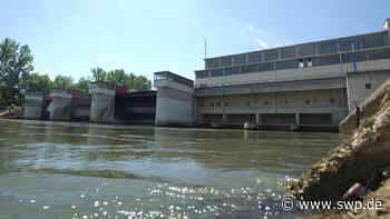 Taucher am Wasserkraftwerk in Ulm: Donau-Niedrigstand trotz Dauerregens – Wie geht das? - SWP