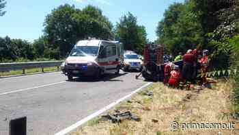 Frontale tra due auto a Erba: due feriti gravi nell'auto capottata - Prima Como