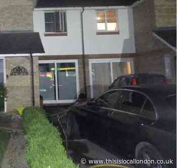 London Fire Brigade called to Chingford fire