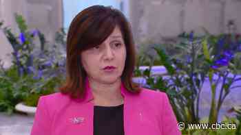 Alberta government brings back 8 curriculum advisers to work on higher grades