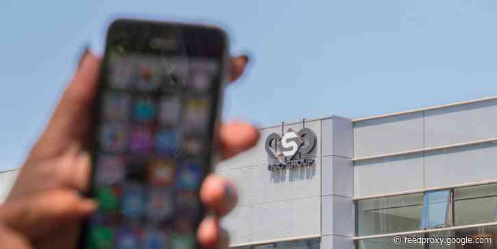 10 things in tech: Bezos countdown - Apple remote work - Phone hacking