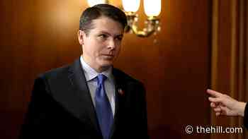 Democrat unveils bill to allow only House members to serve as Speaker