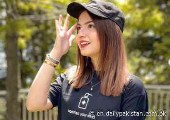 Dananeer shares cover song of Bruno Mars' Talking to the Moon - Daily Pakistan Global